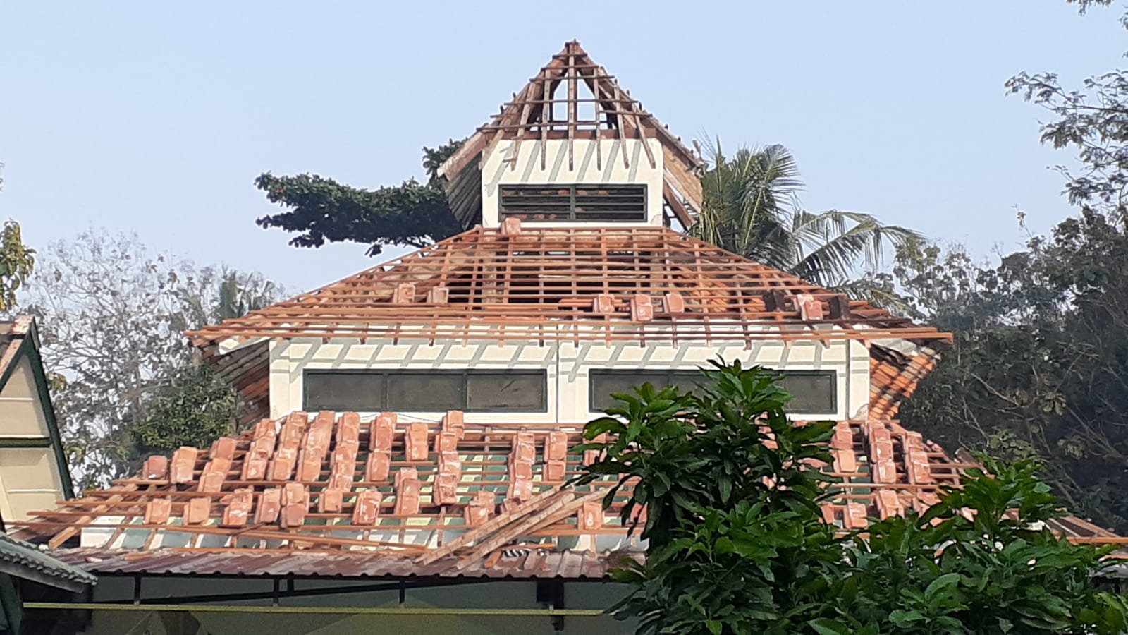 Optimalisasi Sarana Ibadah, MTsN 6 Kulon Progo Rehab Masjid Nurul Huda